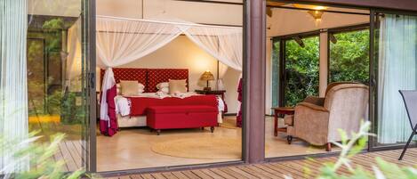 Luxury Suite, 1 Queen Bed | View from room