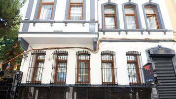 Fachada de la propiedad
