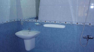 Wastafel kamar mandi