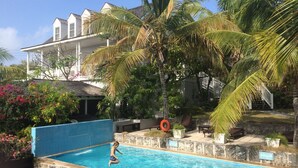 Outdoor pool - The Landing (Dunmore Town)