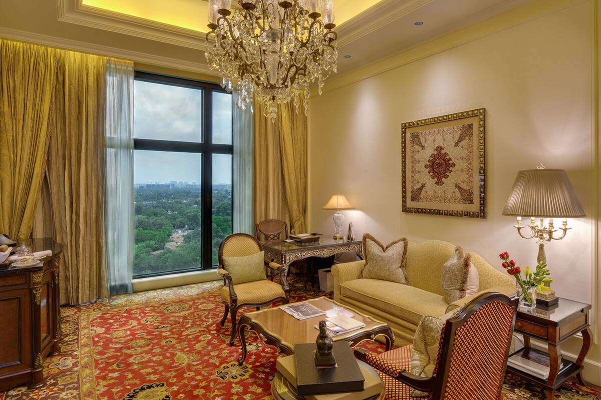 Grand Suite with Plunge Pool | 埃及棉床單、高級寢具、羽絨被、記憶棉床墊