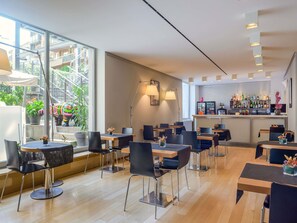 酒吧（店内）