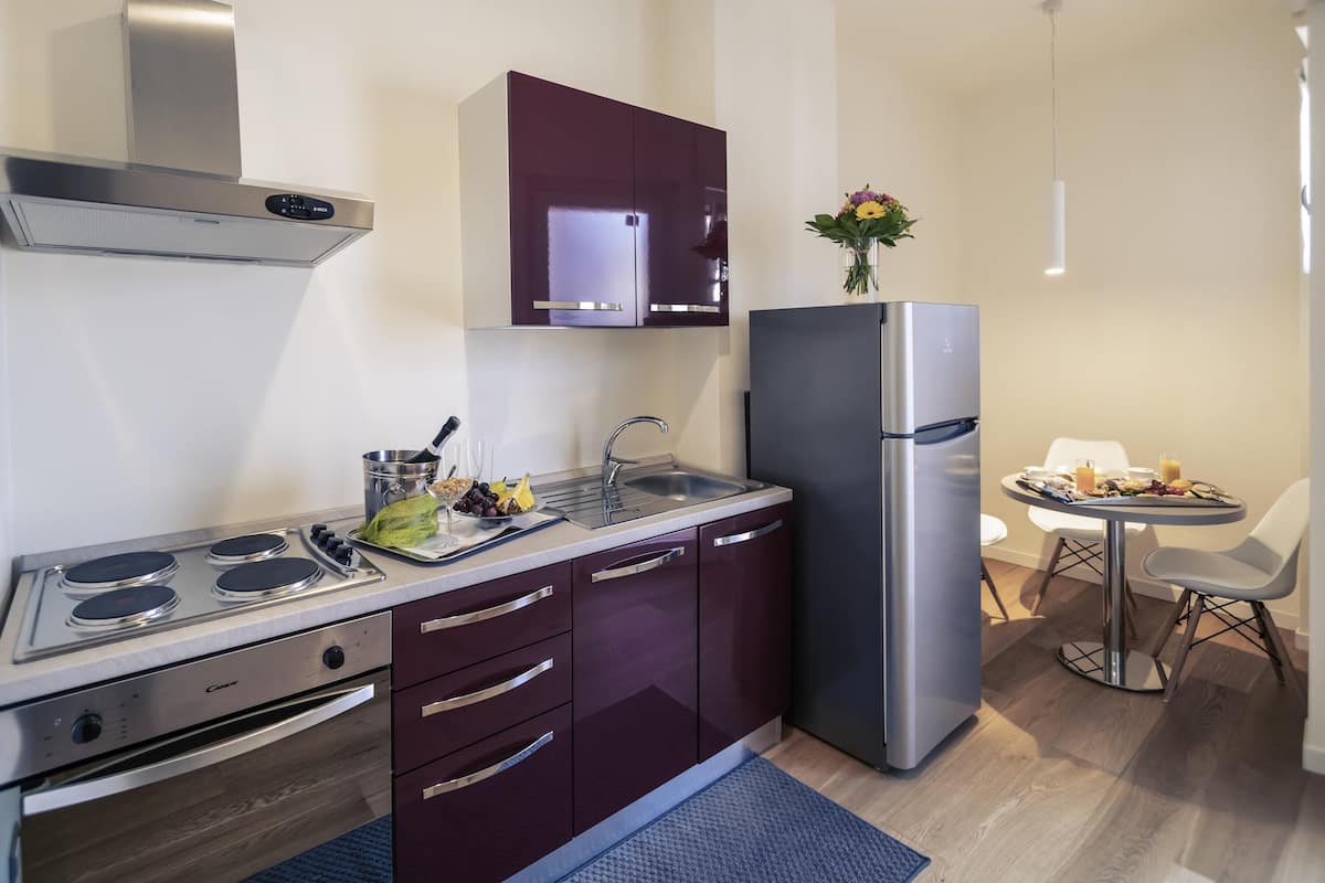 Apartment, 2 Bedrooms, Kitchen | Down duvets, in-room safe, desk, soundproofing