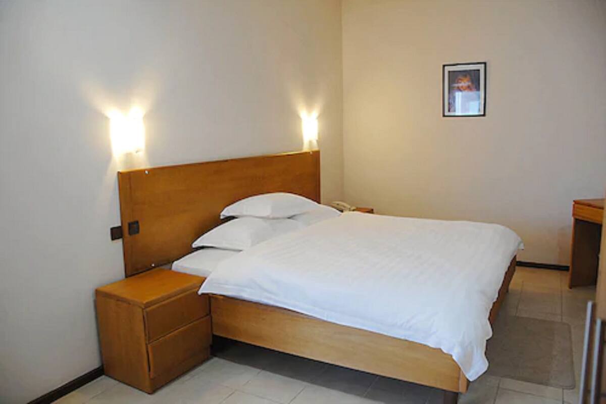 In-room safe, desk, blackout curtains, free WiFi