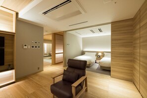 Peralatan tempat tidur premium, gebar bulu kapas, peti besi dalam bilik 