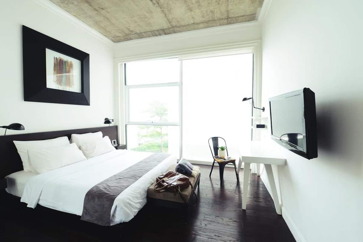 1 bedroom, minibar, in-room safe, desk