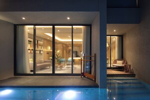 Standard Villa, 1 Queen Bed | Minibar, in-room safe, desk, blackout drapes