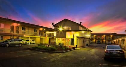 Economy Inn