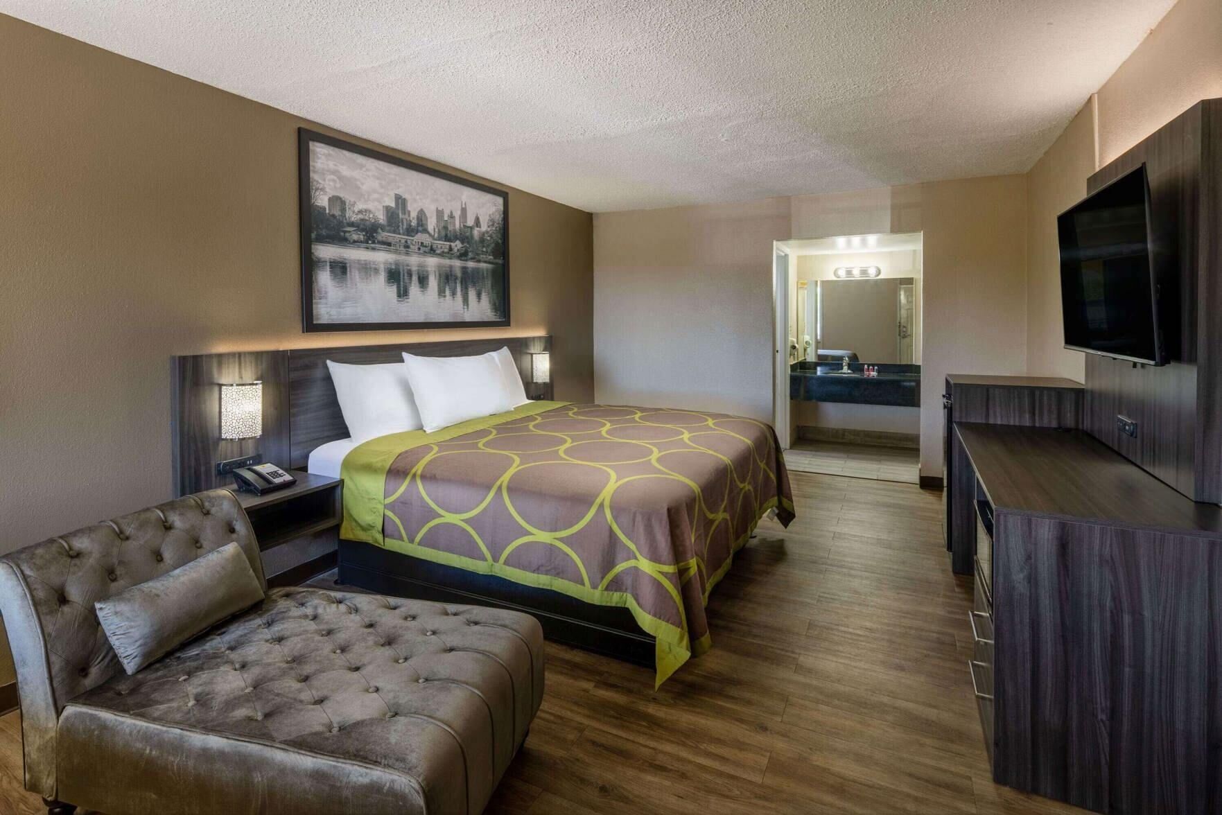 Desk, free WiFi, bed sheets, alarm clocks