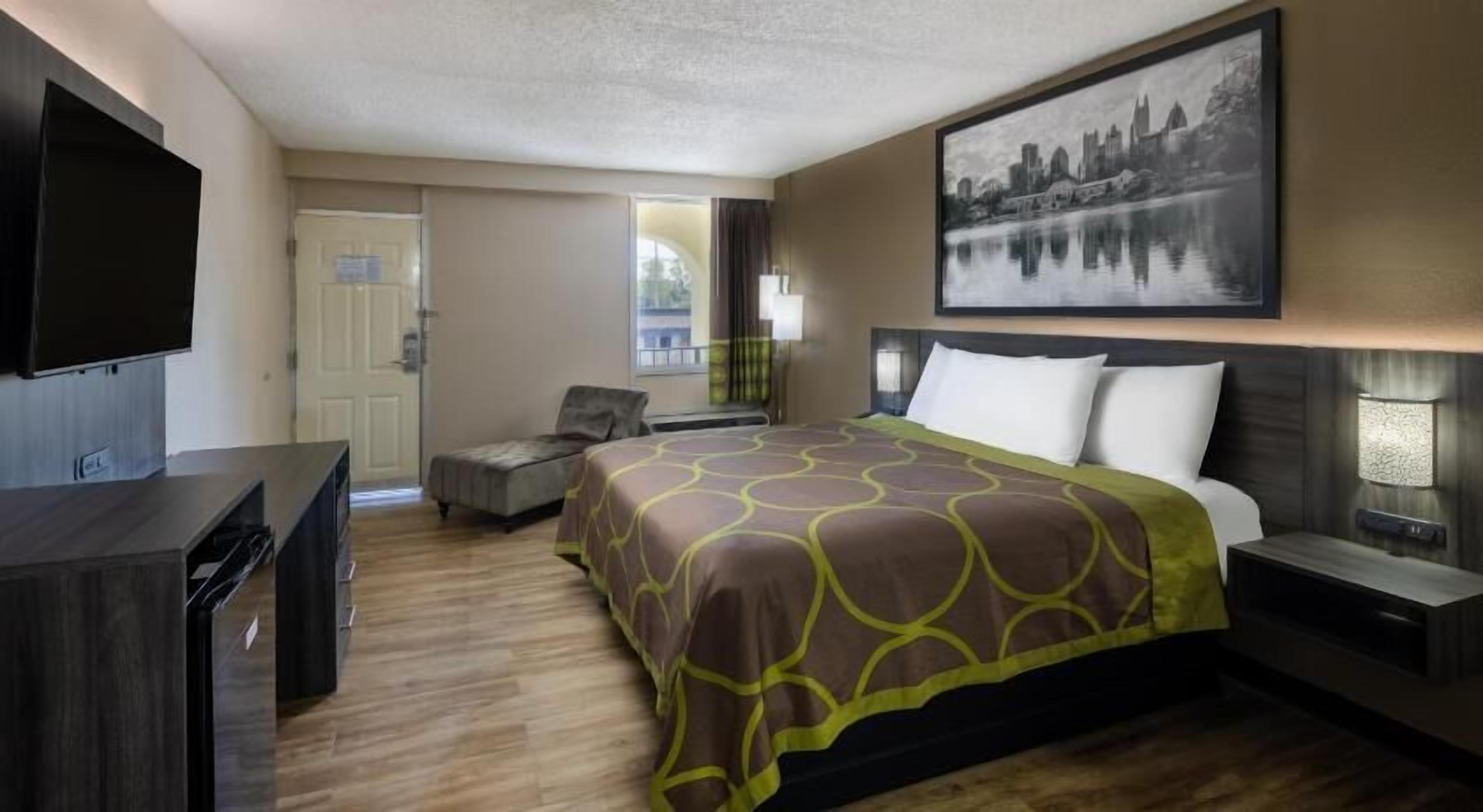 Desk, free WiFi, bed sheets, alarm clocks