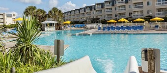 อะ เพลส แอท เดอะ บีช