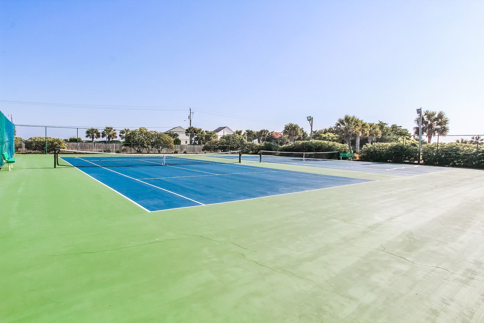 Lapangan tenis