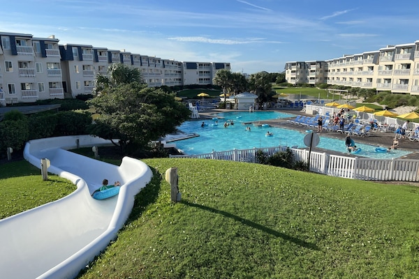 Kolam renang tertutup, kolam renang terbuka bermusim, payung kolam