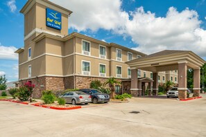 Front of property - Rest Well Inn & Suites (Houston)