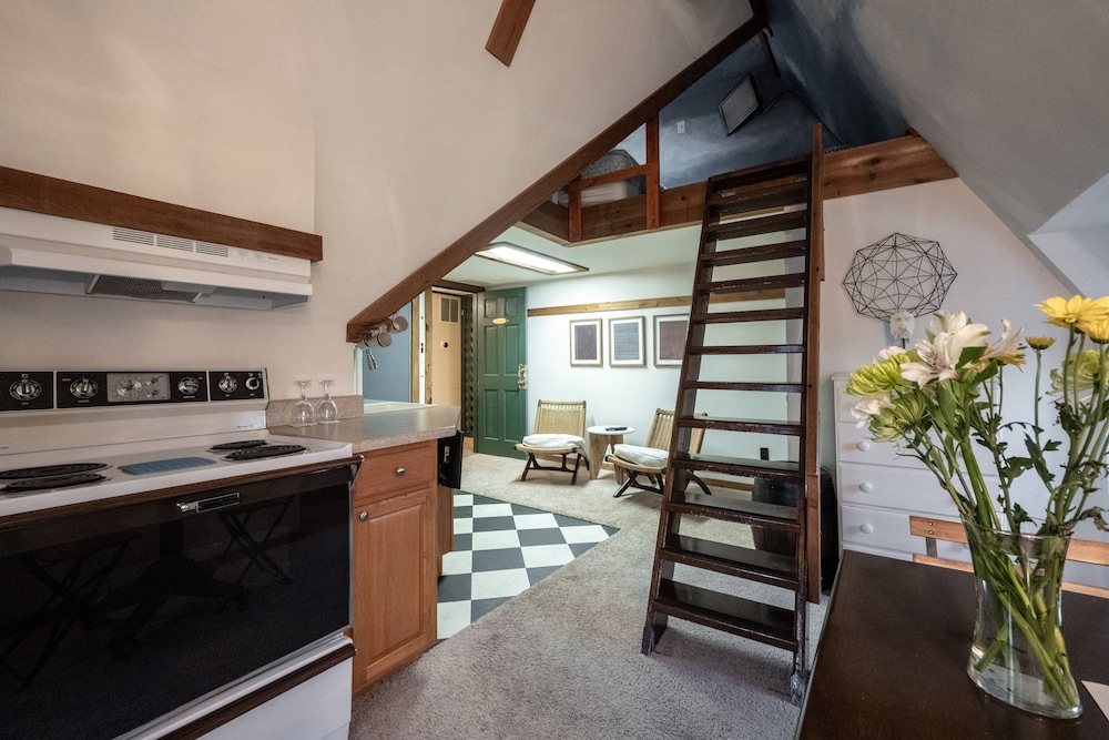 Stone Soup Inn by null