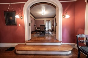 Lobby sitting area - Stone Soup Inn (Indianapolis)
