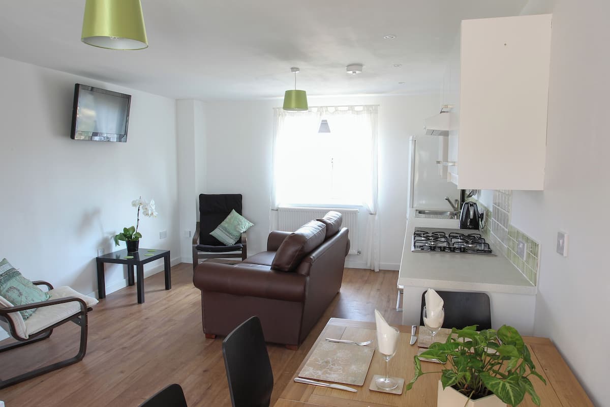 Classic Cottage, Multiple Beds, Garden View (Wharf)