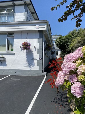 Front of property - The Birkdale Guest House (Shanklin)