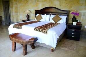 Kamar Standar | Seprai katun Mesir, seprai premium, brankas, dan didekorasi berbeda-beda