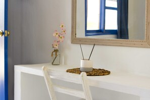 In-room safe, bed sheets - Blatha Tropical Rooms Holbox (Isla Holbox)