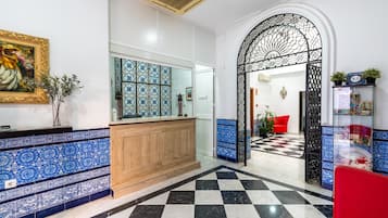 Quầy tiếp tân