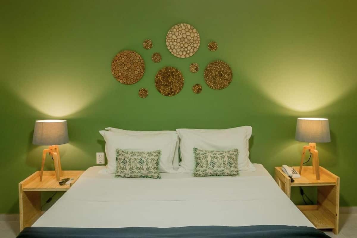 Minibar, in-room safe, individually decorated, individually furnished