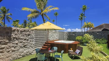 Master | 1 bedroom, minibar, in-room safe, individually decorated