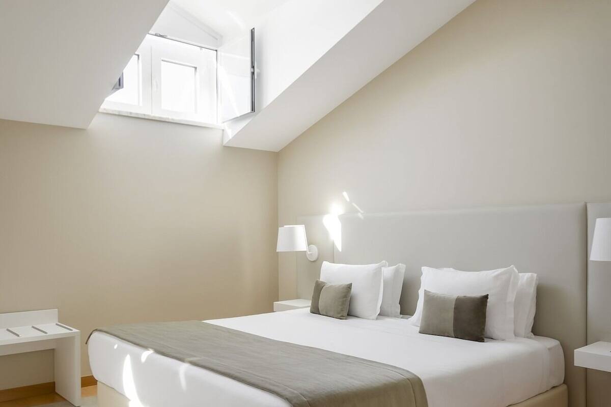Minibar, in-room safe, desk, soundproofing