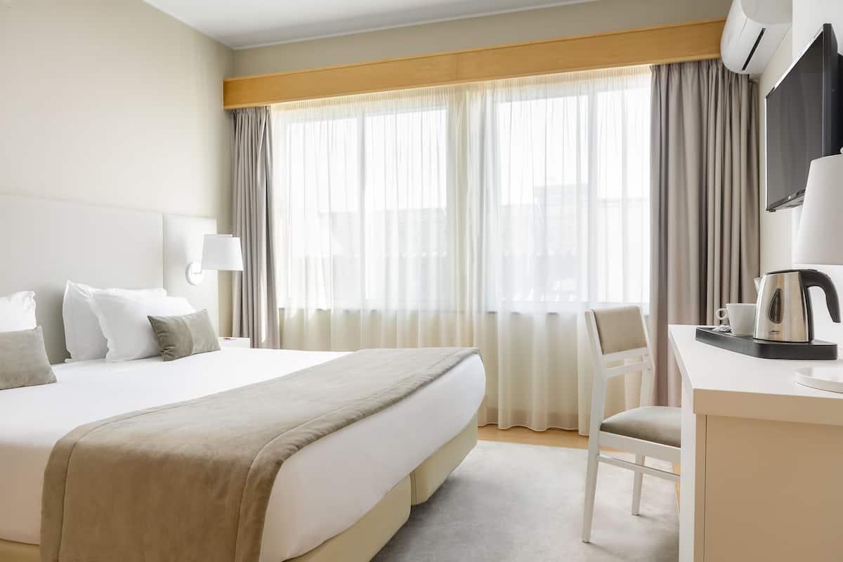 minibar, in-room safe, desk, soundproofing