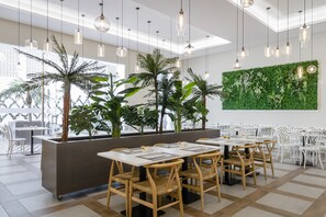 Free daily continental breakfast  - Exe Wellington (Figueira da Foz)