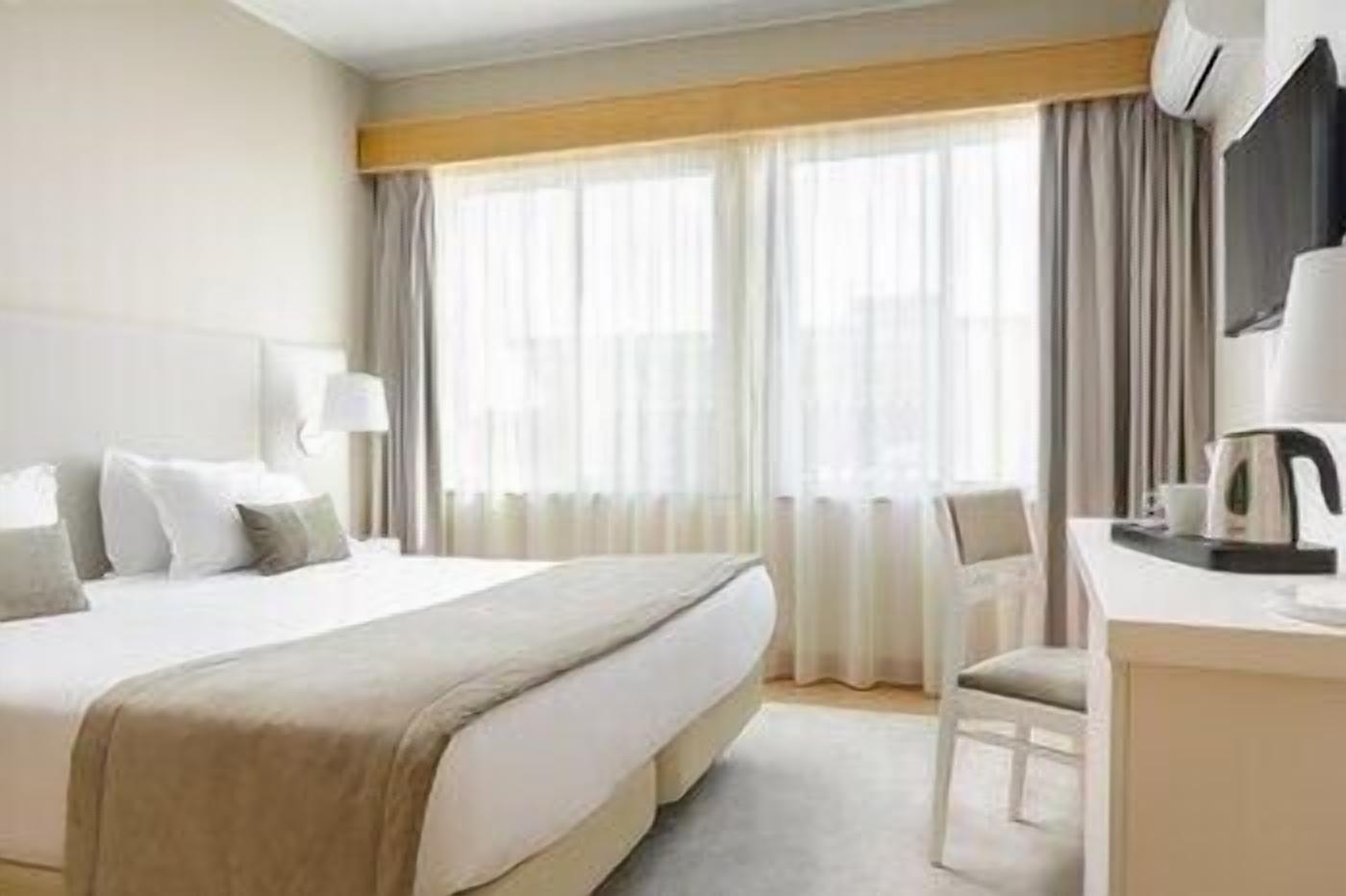 Minibar, in-room safe, desk, soundproofing