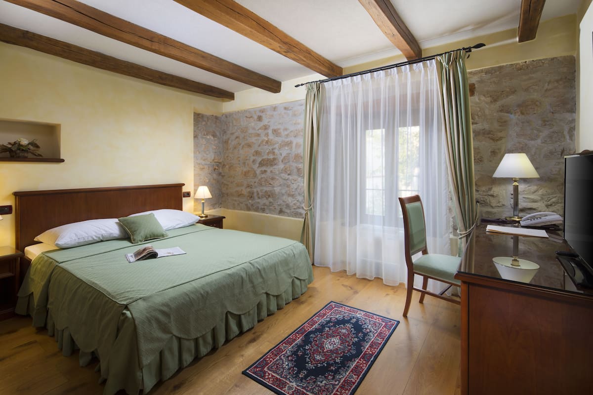 1 bedroom, minibar, in-room safe, individually decorated