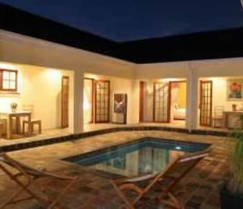 Baleia Guest Lodge Bed & Breakfast