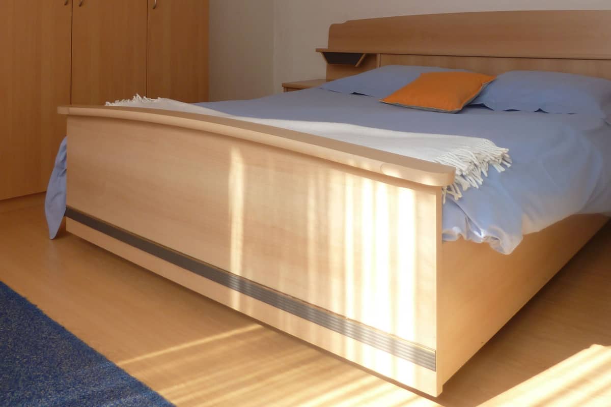 Single Room | In-room safe, desk, free cots/infant beds, rollaway beds