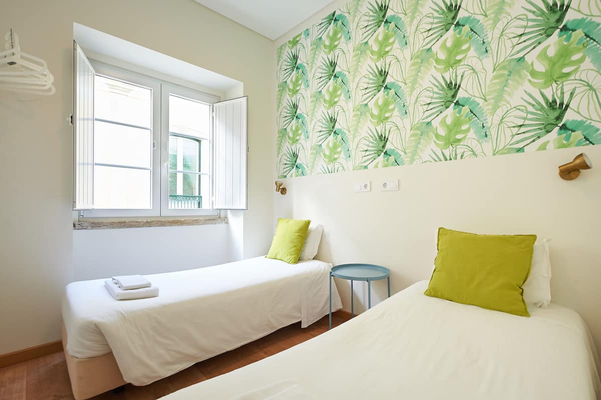 Economy Twin Room | Egyptian cotton sheets, down duvets, soundproofing, free WiFi
