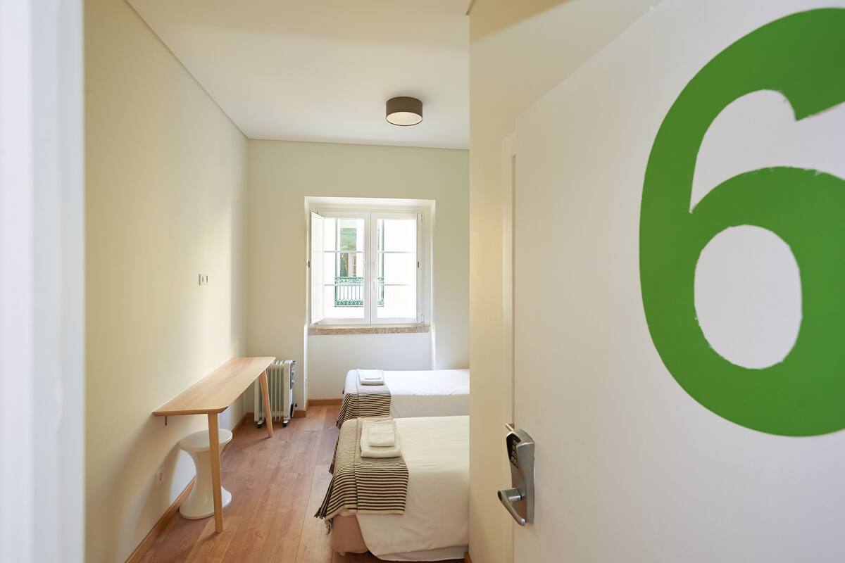 Twin Room | Egyptian cotton sheets, down duvets, soundproofing, free WiFi