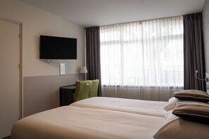 Quadruple Room | Katil Select Comfort, meja, Wi-fi percuma, cadar katil 