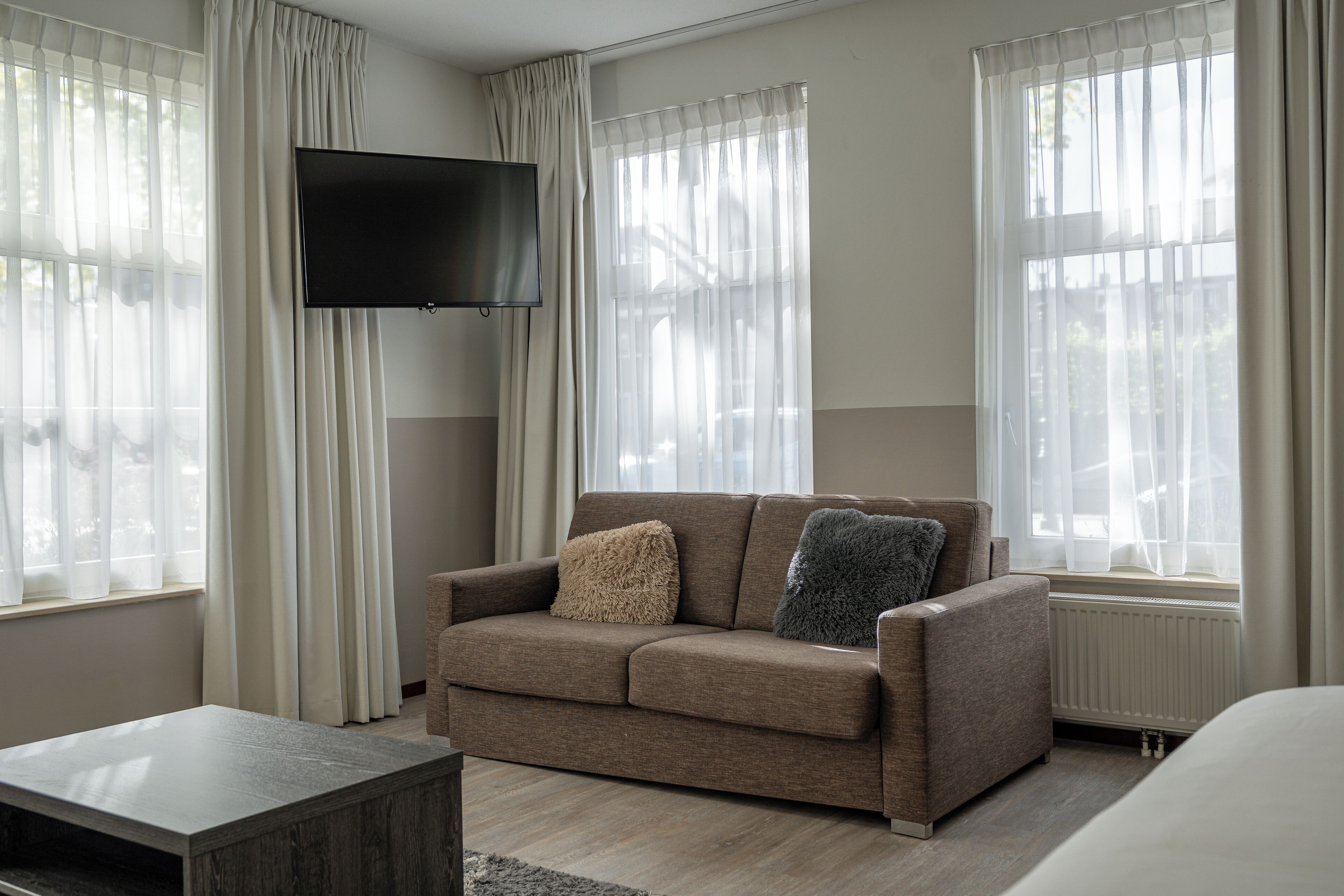 华丽客房 | Select Comfort 床、遮光窗帘、免费 WiFi、床单