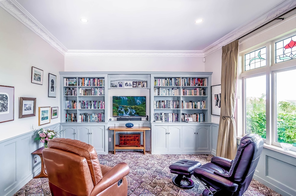 Dyers House by null