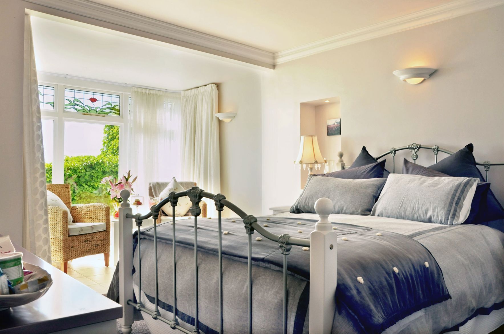 Egyptian cotton sheets, premium bedding, down duvets, free minibar