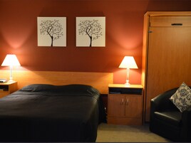 Ropa de cama de alta calidad y escritorio 