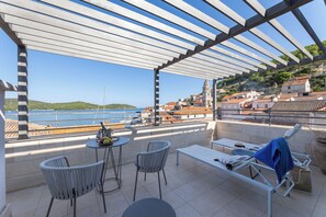 Deluxe Room | Terrace/patio - Hotel San Giorgio (Vis)
