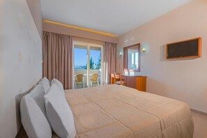 Een strijkplank/strijkijzer, gratis babybedden, extra bedden (toeslag)