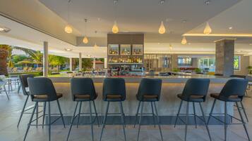 Bar (en la propiedad)