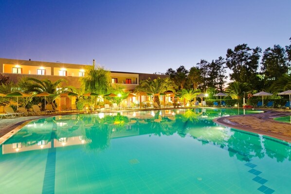 Outdoor pool - Esperia (Kos)