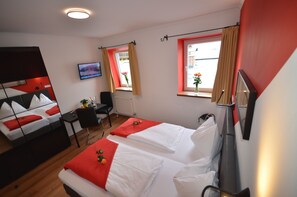 Standaard tweepersoonskamer | Hypoallergeen beddengoed, een strijkplank/strijkijzer, gratis wifi
