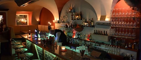 Bar (in der Unterkunft)