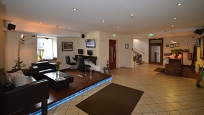 Reception - Hotel Traube (Zell am See)