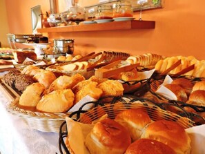 Tägliches inbegriffenes nach Wunsch zubereitetes Frühstück