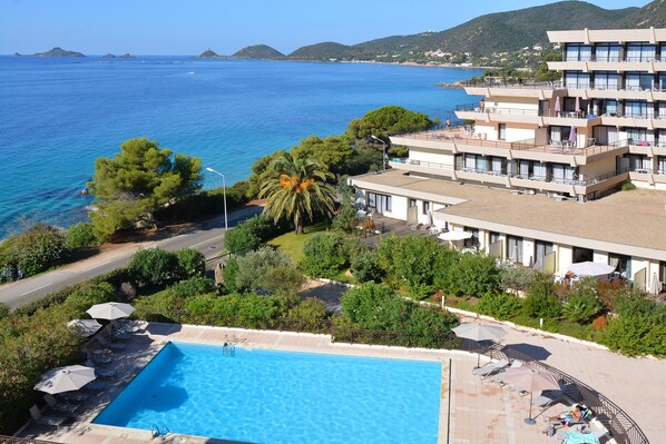 Appartement, 2 chambres, balcon, vue sur la mer | Vue de la chambre